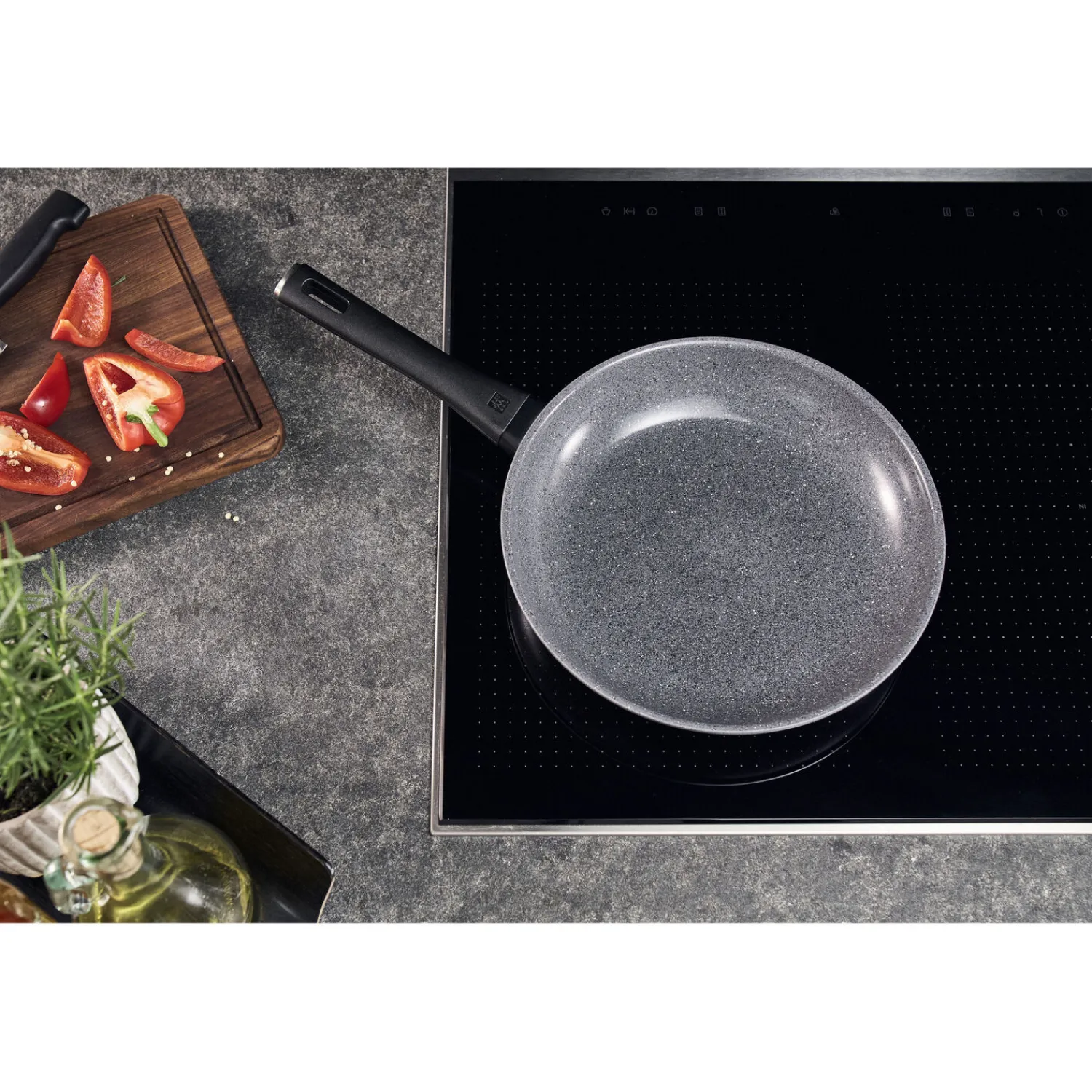 ZWILLING Bratpfanne, 28 cm, Aluminium, Titanverstärkte keramische Antihaftbeschichtung
