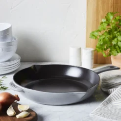 Staub Bratpfanne 26 cm, rund, , Gusseisen