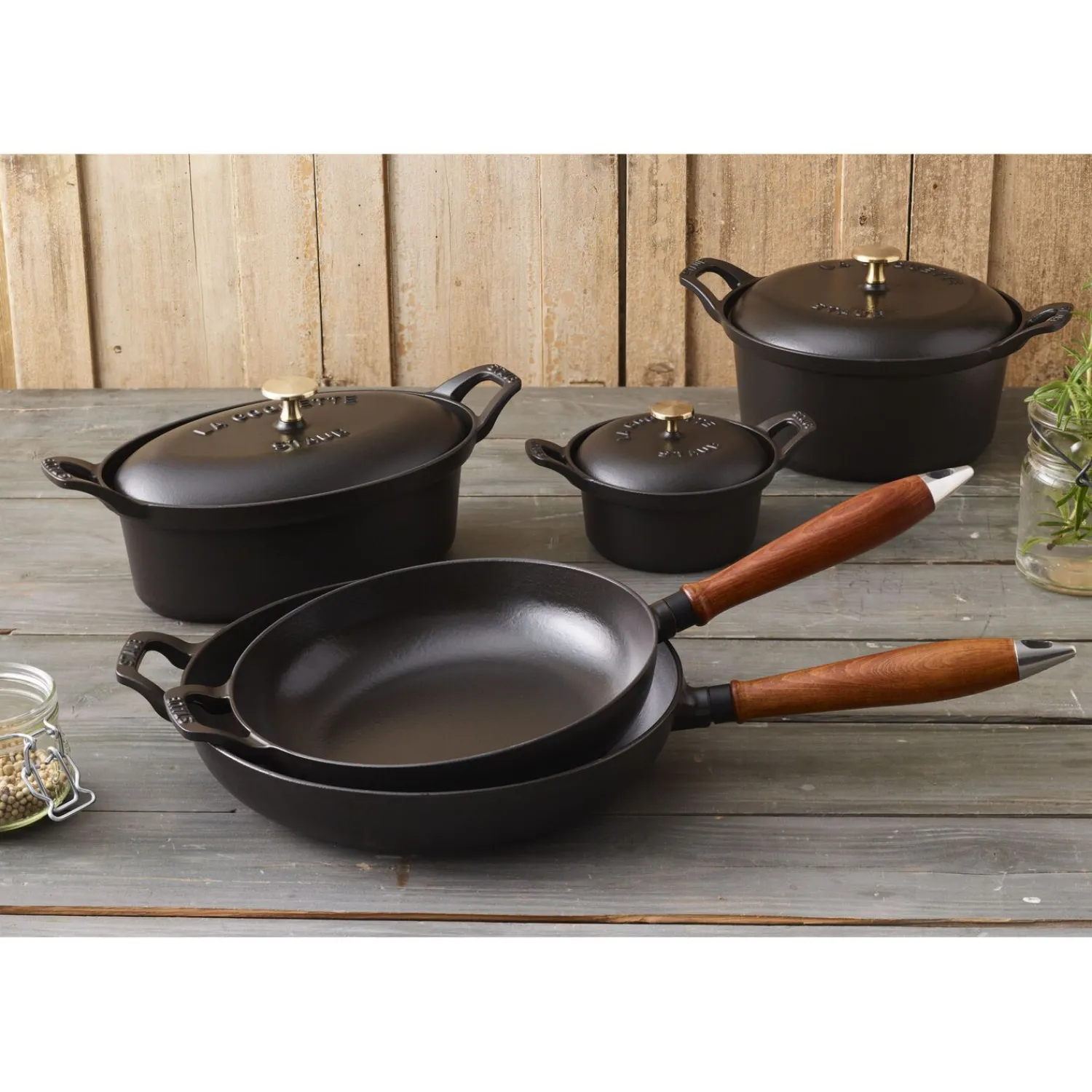Staub Bratpfanne mit Holzgriff 28 cm, rund, Schwarz, Gusseisen