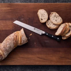 ZWILLING Brotmesser 20 cm, Wellenschliff