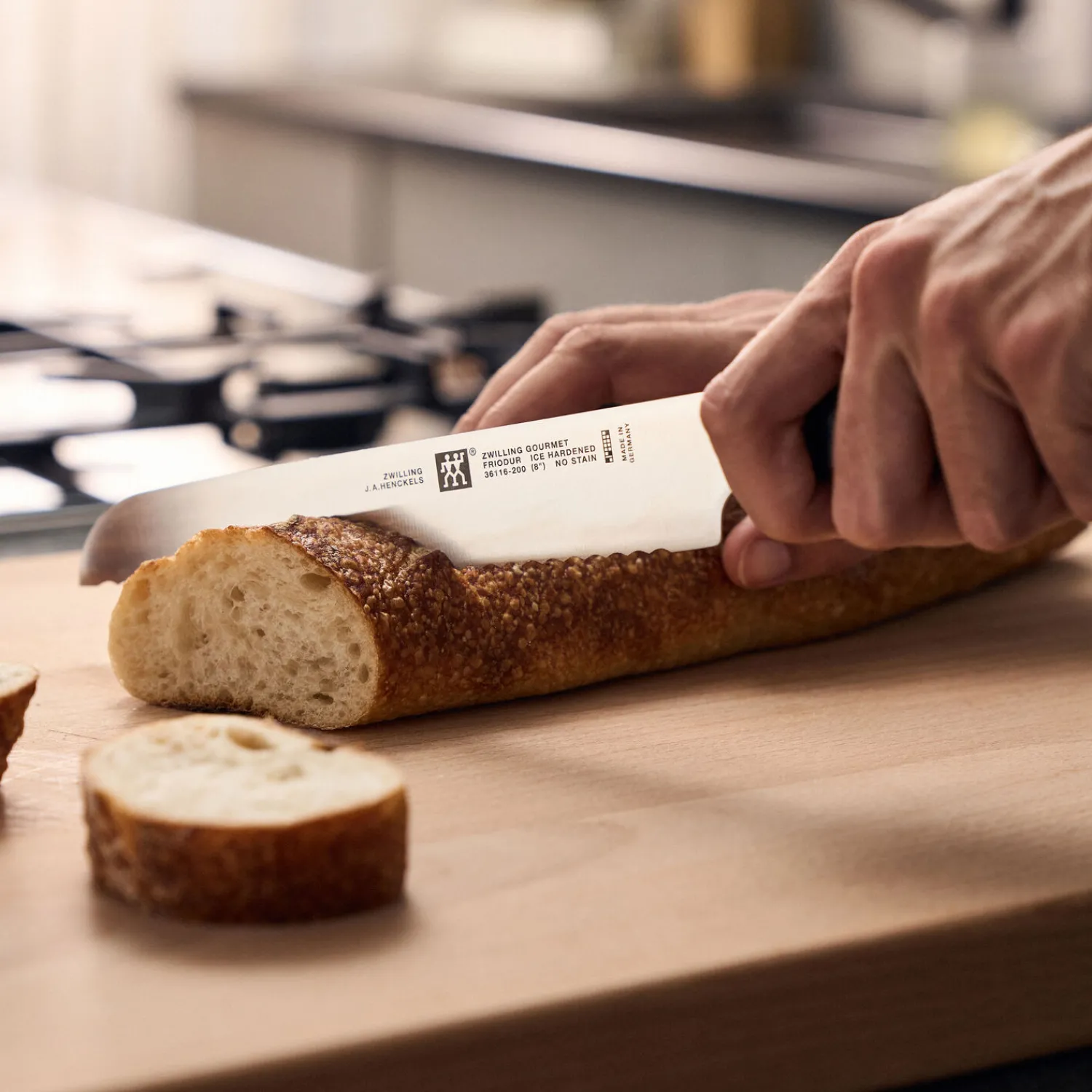 ZWILLING Brotmesser 20 cm, Wellenschliff