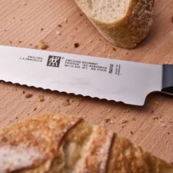 ZWILLING Brotmesser 20 cm, Wellenschliff