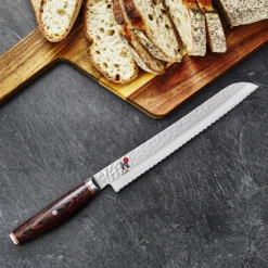 MIYABI Brotmesser 23 cm, Wellenschliff