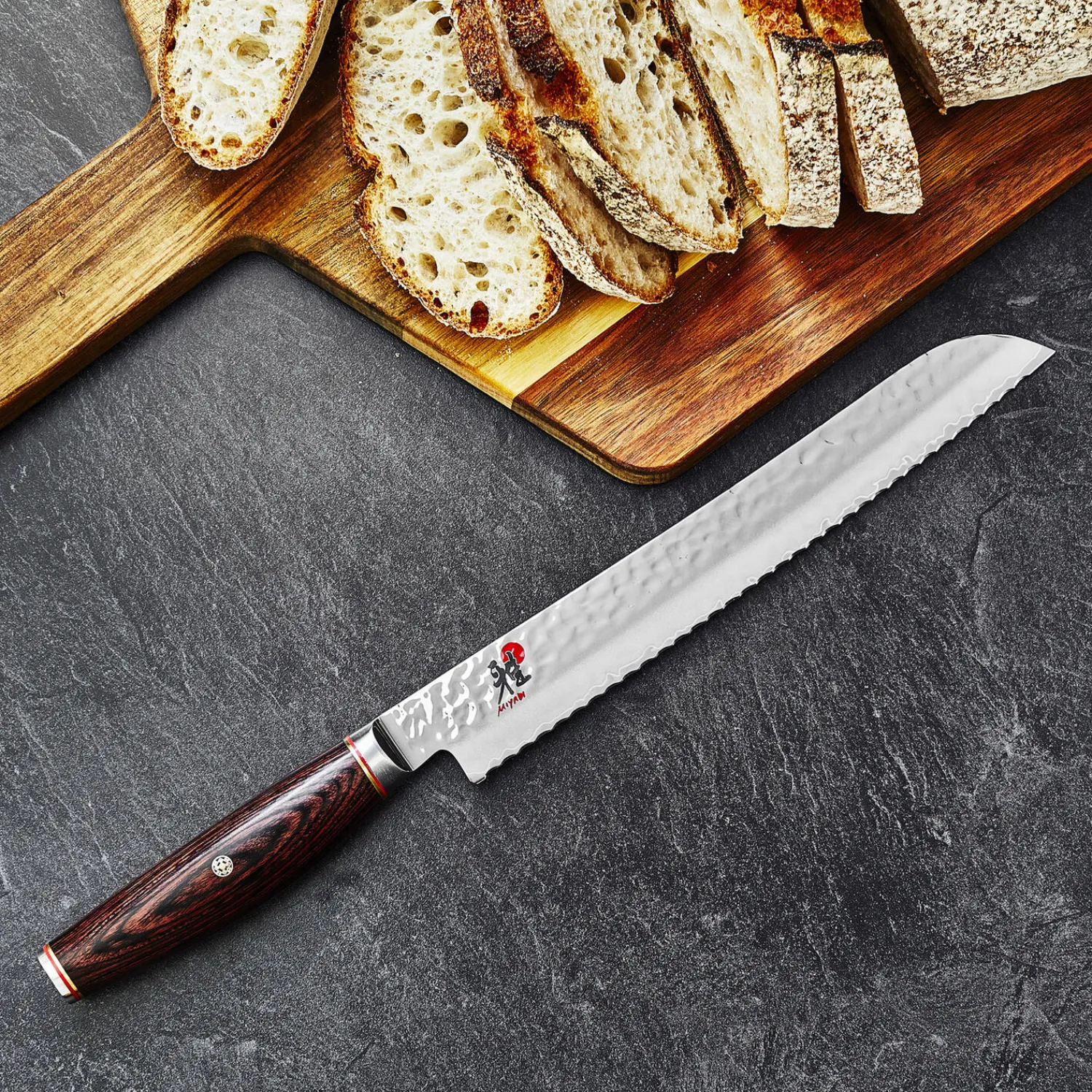 MIYABI Brotmesser 23 cm, Wellenschliff