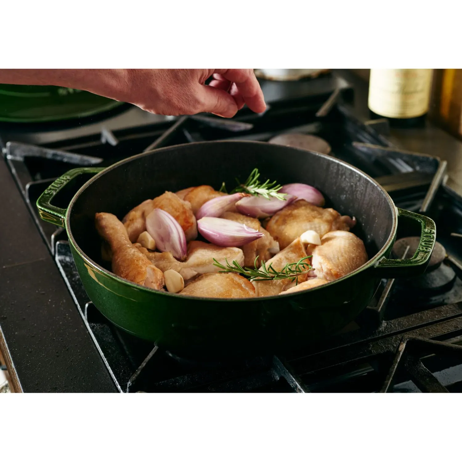 Staub Bräter mit Chistera Drop-Structure 28 cm, rund, Basilikum-Grün, Gusseisen