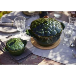Staub Cocotte 22 cm, Artischocke, Basilikum-Grün, Gusseisen
