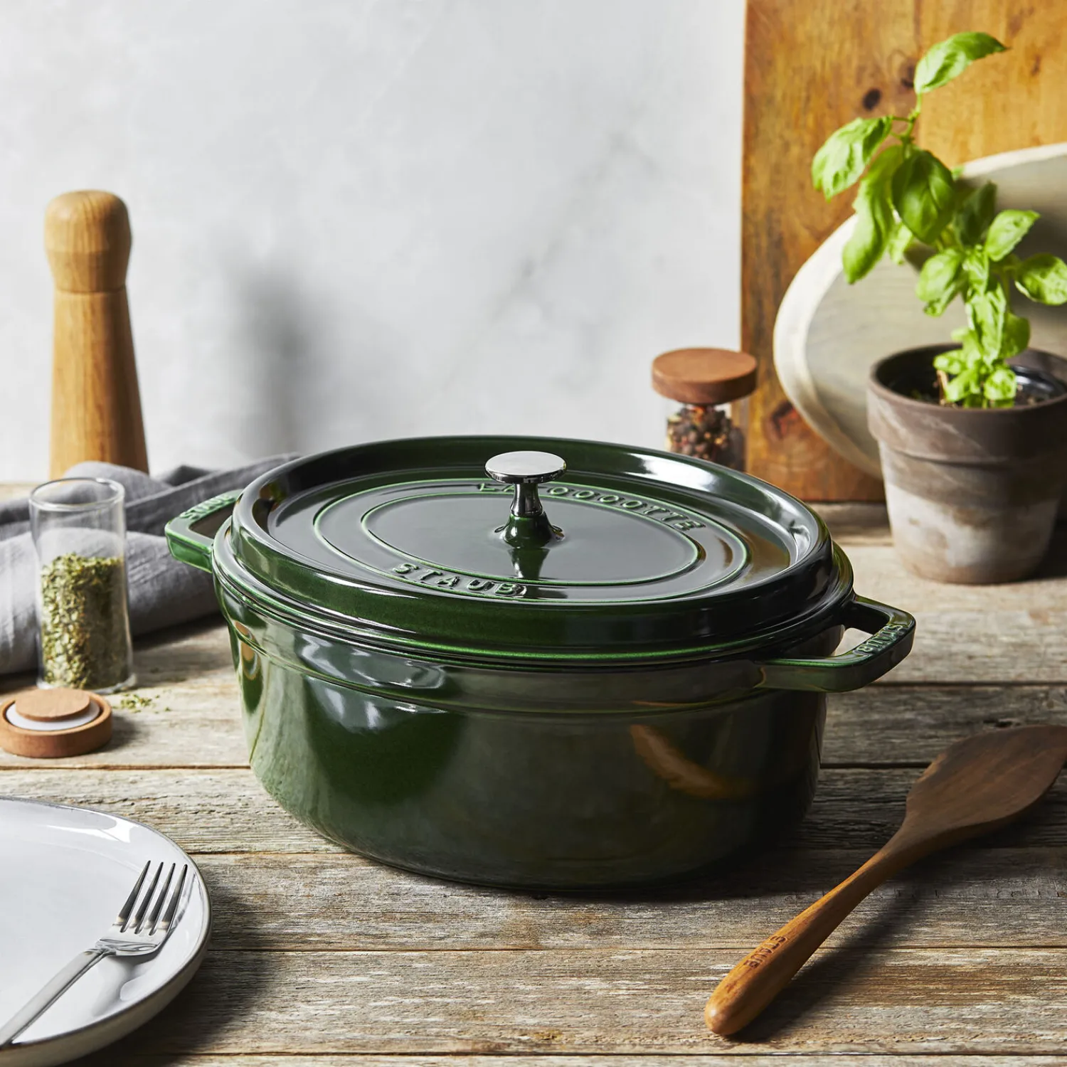 Staub Cocotte 31 cm, oval, , Gusseisen