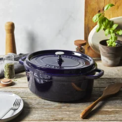 Staub Cocotte 31 cm, oval, , Gusseisen