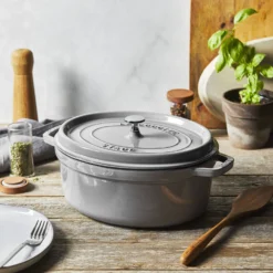 Staub Cocotte 31 cm, oval, , Gusseisen
