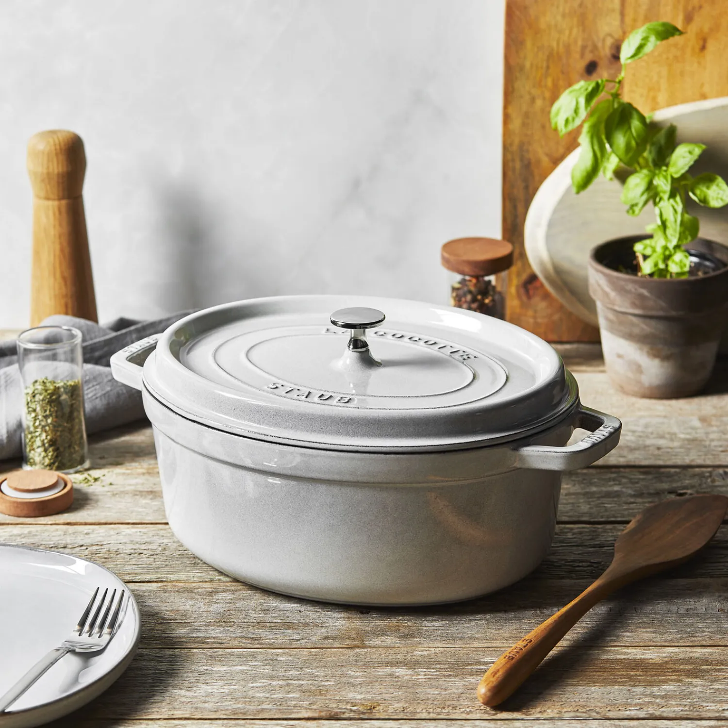Staub Cocotte 31 cm, oval, , Gusseisen