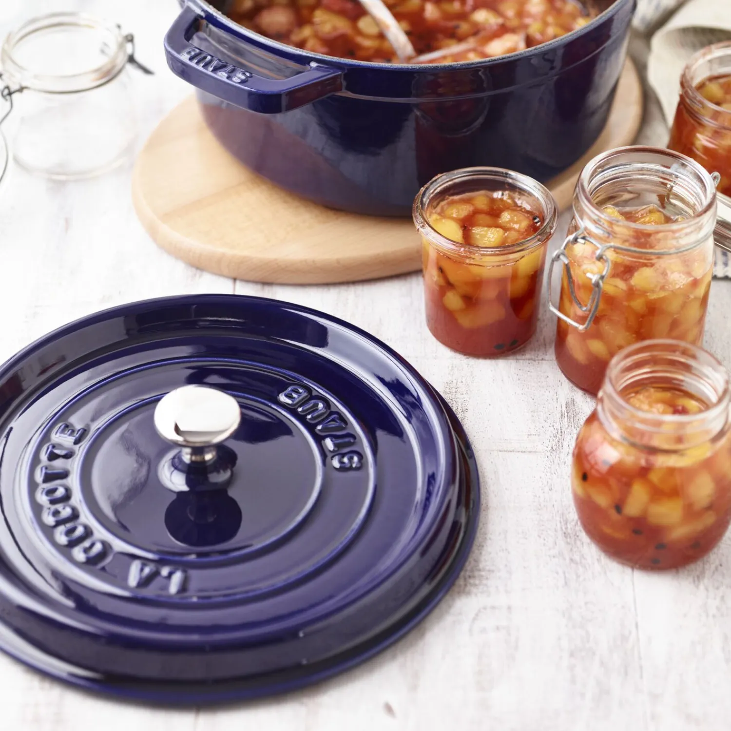 Staub Cocotte 24 cm, rund, , Gusseisen