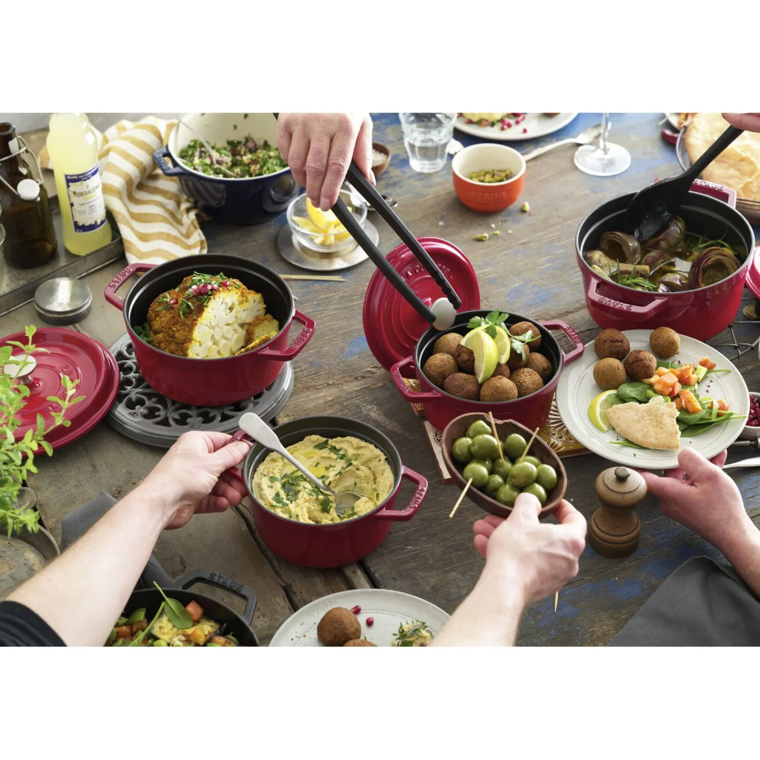 Staub Cocotte 20 cm, rund, Kirsch-Rot, Gusseisen