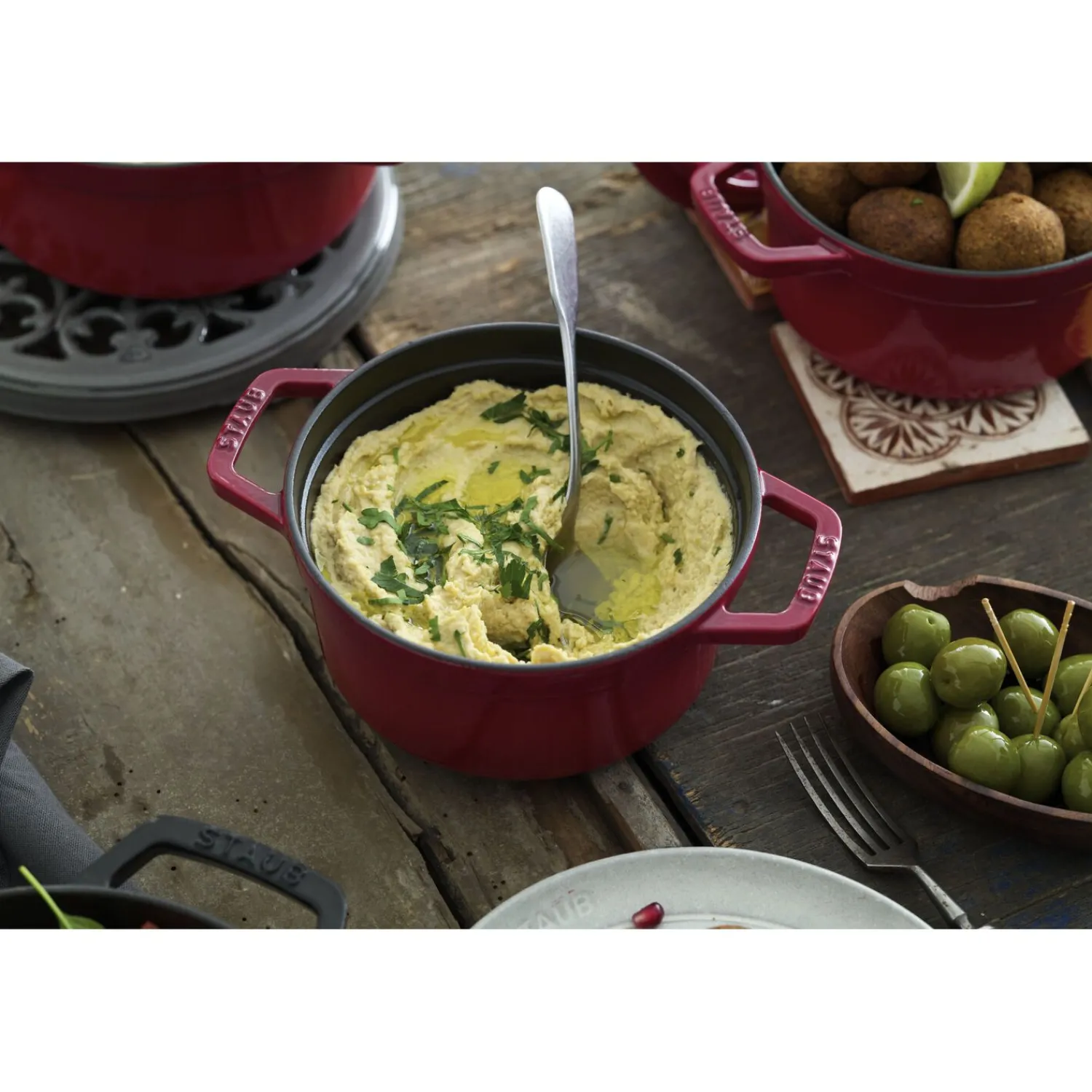 Staub Cocotte 20 cm, rund, Kirsch-Rot, Gusseisen