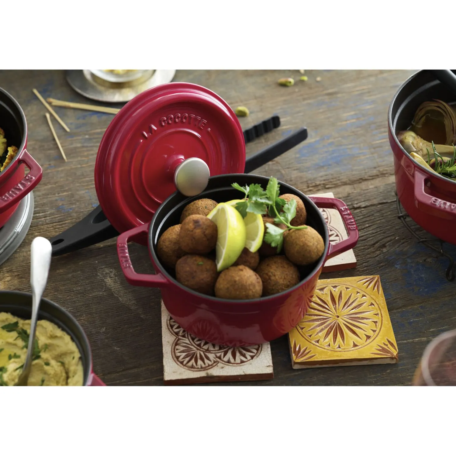 Staub Cocotte 20 cm, rund, Kirsch-Rot, Gusseisen
