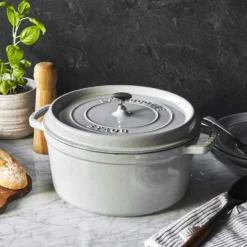 Staub Cocotte 24 cm, rund, , Gusseisen
