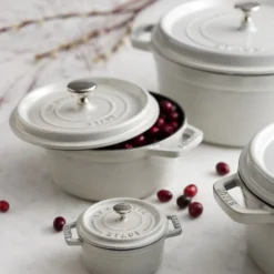 Staub Cocotte 24 cm, rund, , Gusseisen