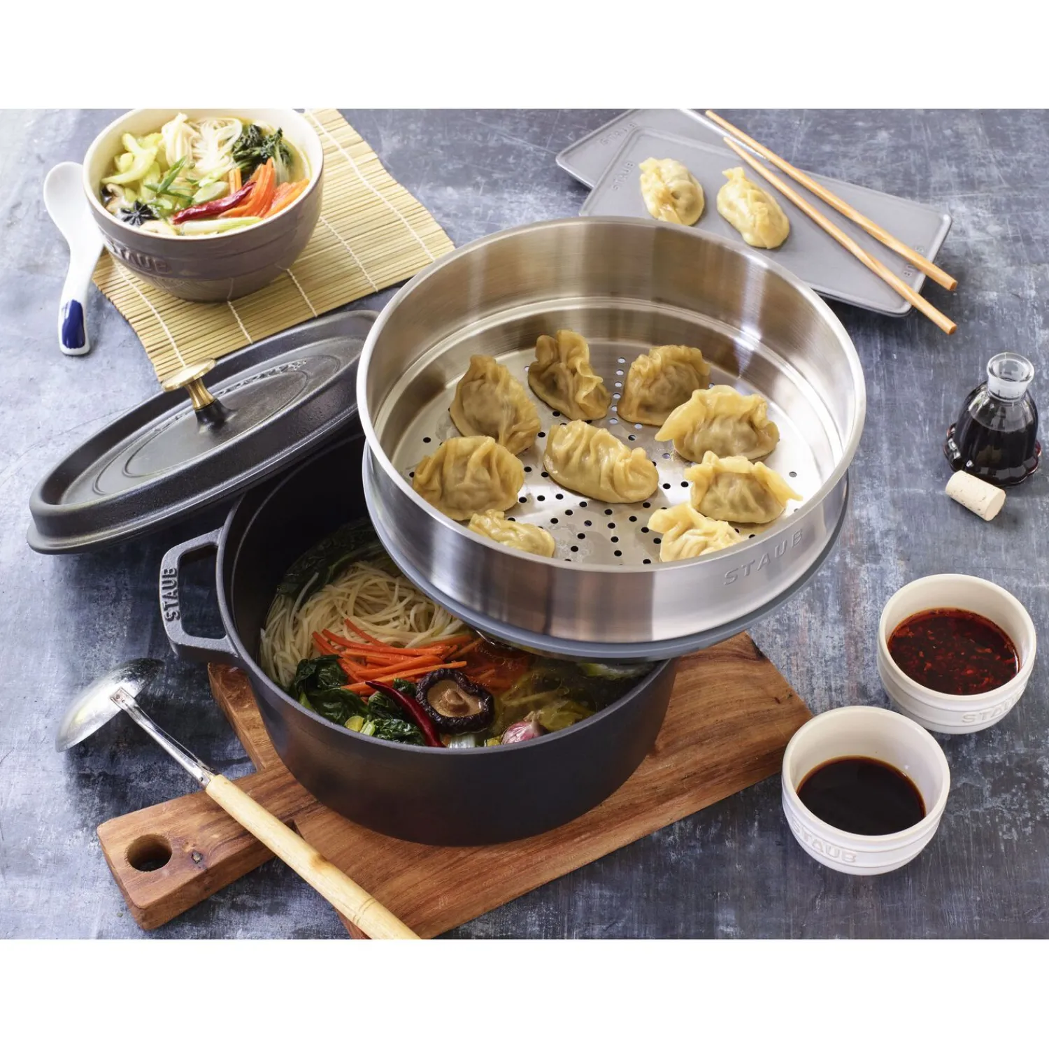 Staub Cocotte mit Dämpfeinsatz 26 cm, rund, , Gusseisen