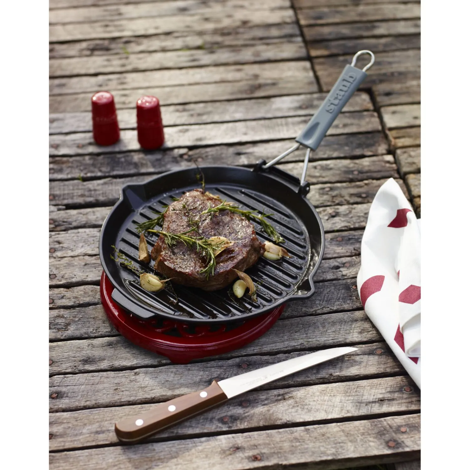 Staub Grillpfanne mit Ausgießnase 28 cm, rund, Schwarz, Gusseisen