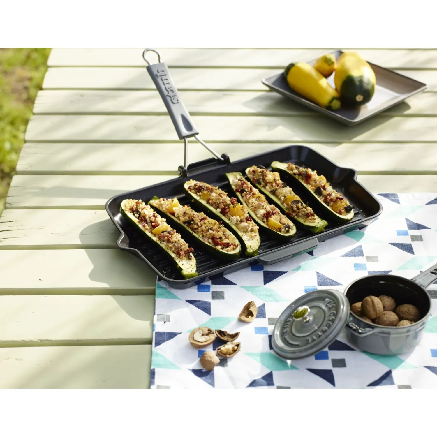 Staub Grillpfanne mit Ausgießnase 34 x 21 cm, rechteckig, Schwarz, Gusseisen