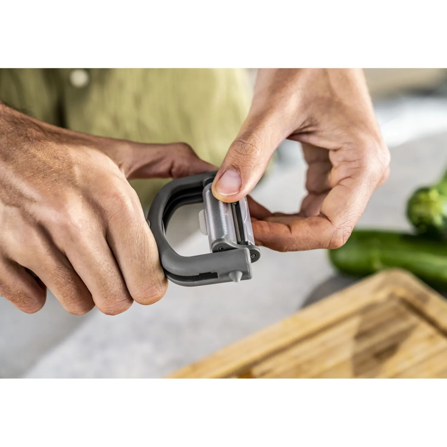 ZWILLING 5-in-1 Sparschäler, Grau