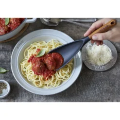 Staub Kochzubehör-Set mit Zange, Mehrzwecklöffel und Servierlöffel, 3-tlg.