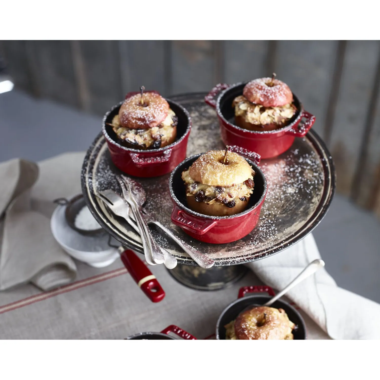 Staub Mini Cocotte 10 cm, rund, Kirsch-Rot, Gusseisen