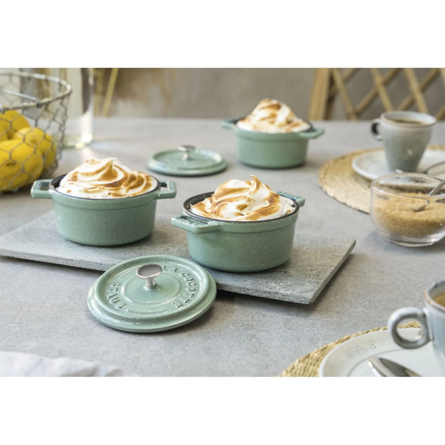 Staub Mini Cocotte 10 cm, rund, Salbeigrün, Gusseisen