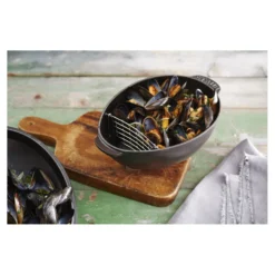 Staub Muscheltopf 25 cm, Gusseisen, Schwarz