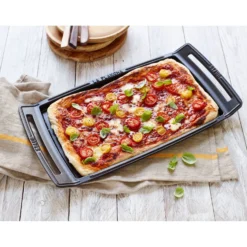 Staub Plancha 38 cm x 25 cm, rechteckig, Glänzend-Schwarz, Gusseisen