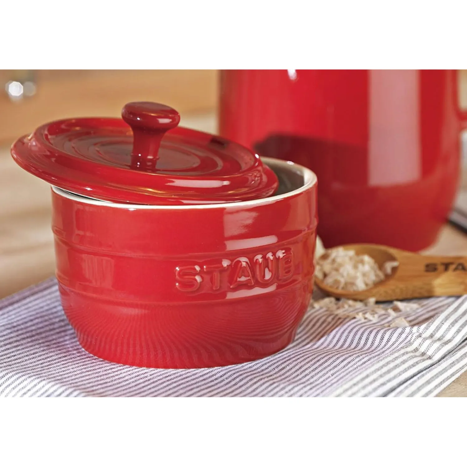 Staub Salzfass 250 ml, Kirsch-Rot, Keramik