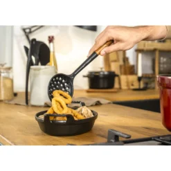 Staub Schaumkelle, 31 cm, Silikon