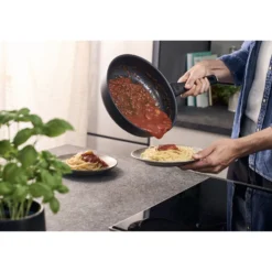 ZWILLING Schmorpfanne, 28 cm, Aluminium, Titanverstärkte keramische Antihaftbeschichtung