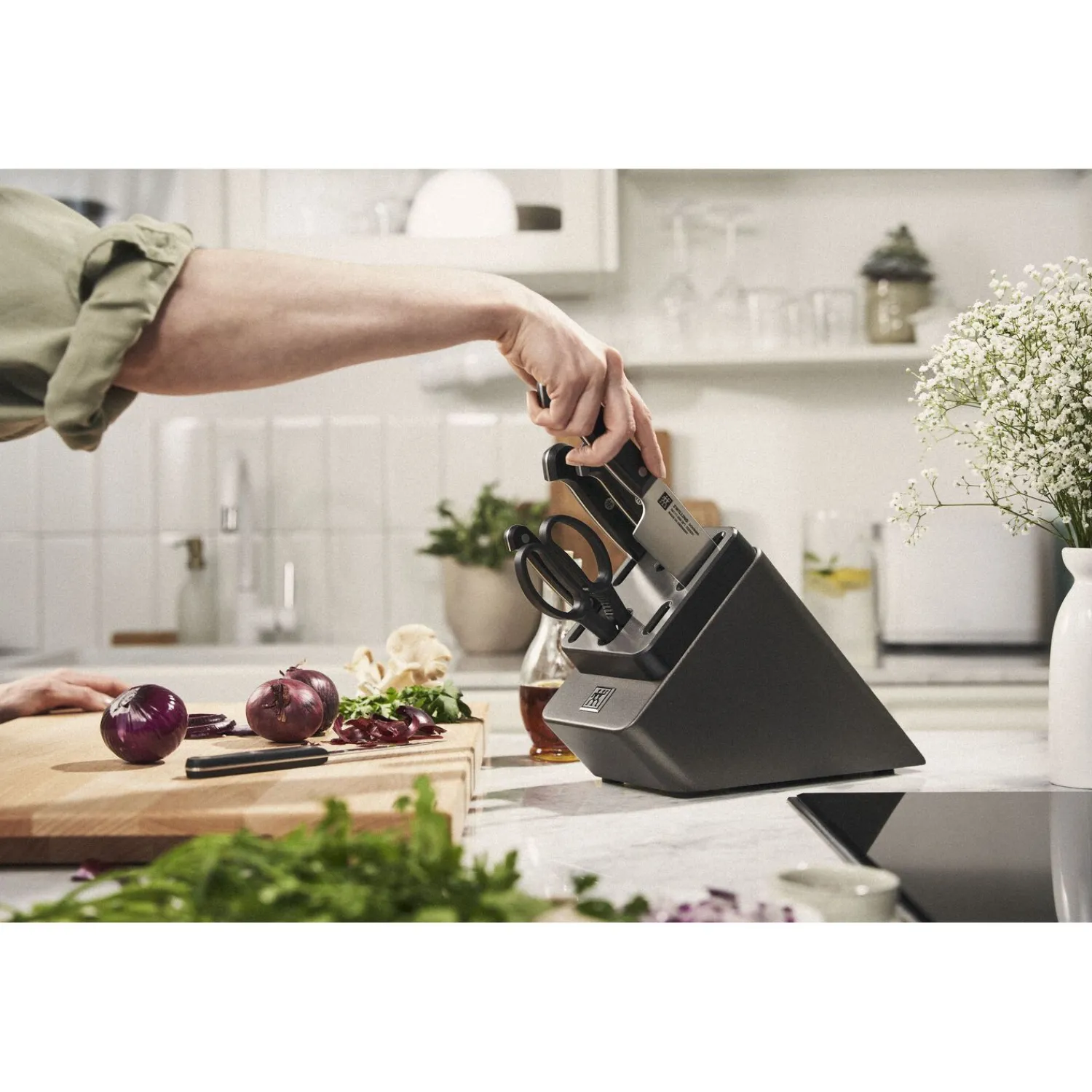 ZWILLING 7-tlg, Selbstschärfender Messerblock,