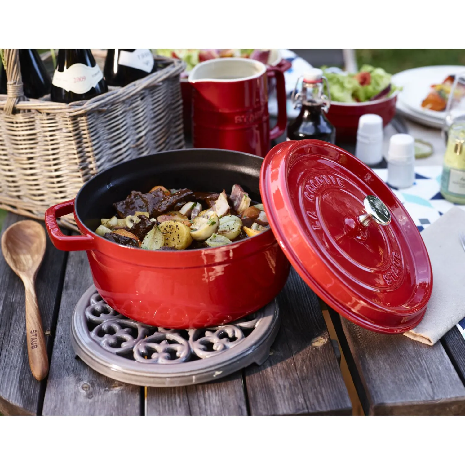 Staub Untersetzer 23 cm, rund, Gusseisen
