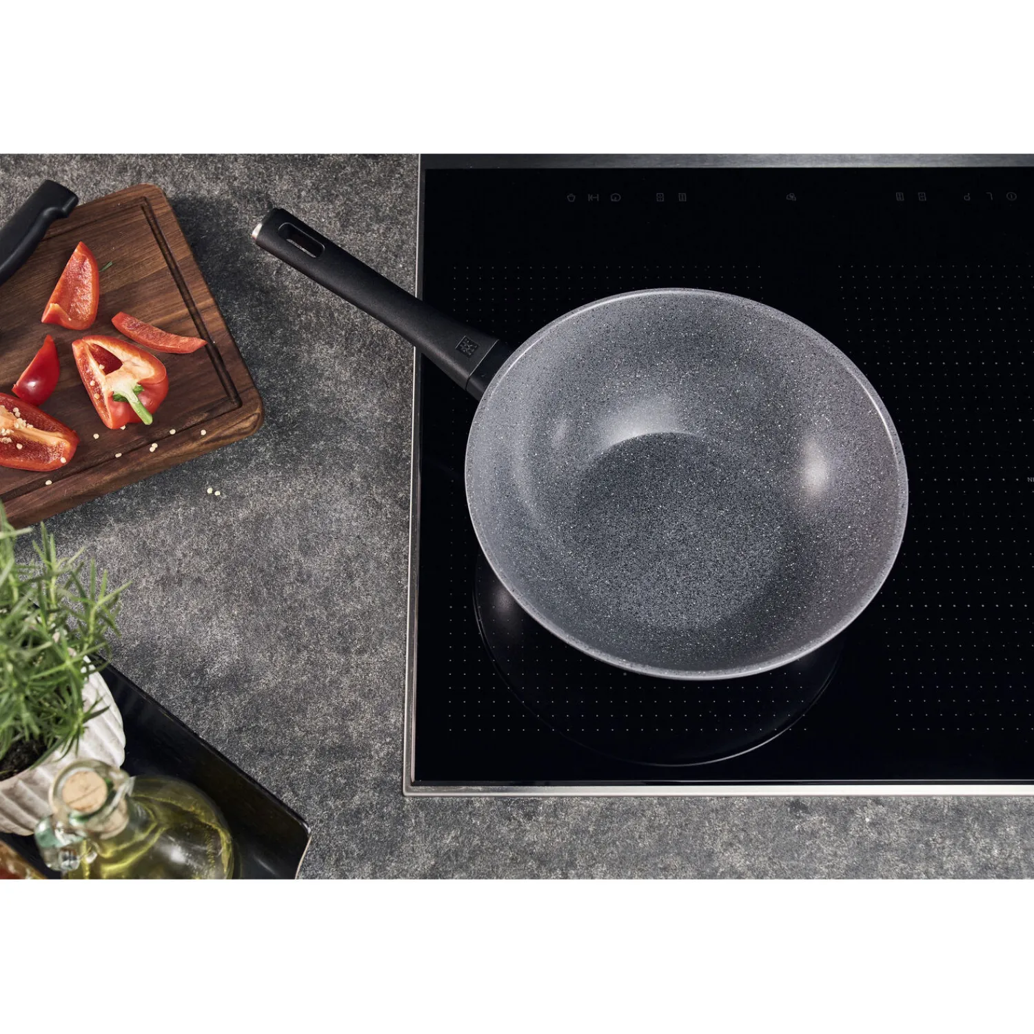 ZWILLING Wok, 28 cm, Aluminium, Titanverstärkte keramische Antihaftbeschichtung