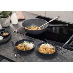 ZWILLING Wok, 28 cm, Aluminium, Titanverstärkte keramische Antihaftbeschichtung