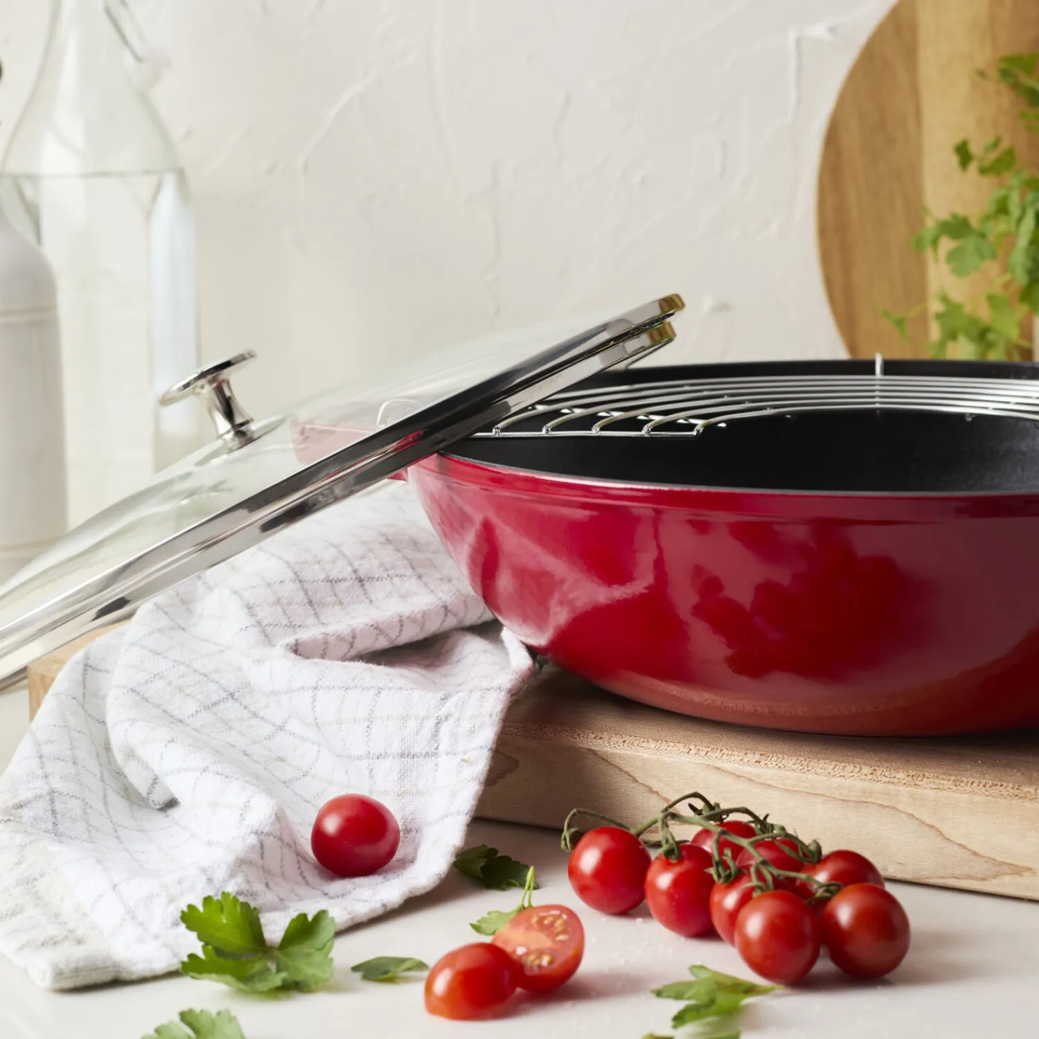 Staub Wok mit Glasdeckel 30 cm, rund, Kirsch-Rot, Gusseisen